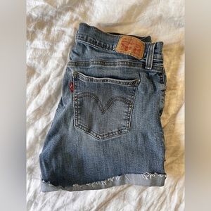 Levi shorts